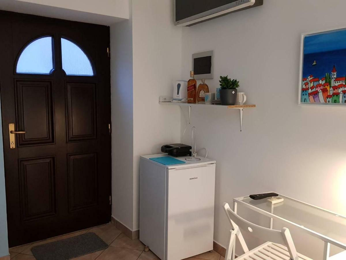 L&M Room Пула Екстер'єр фото